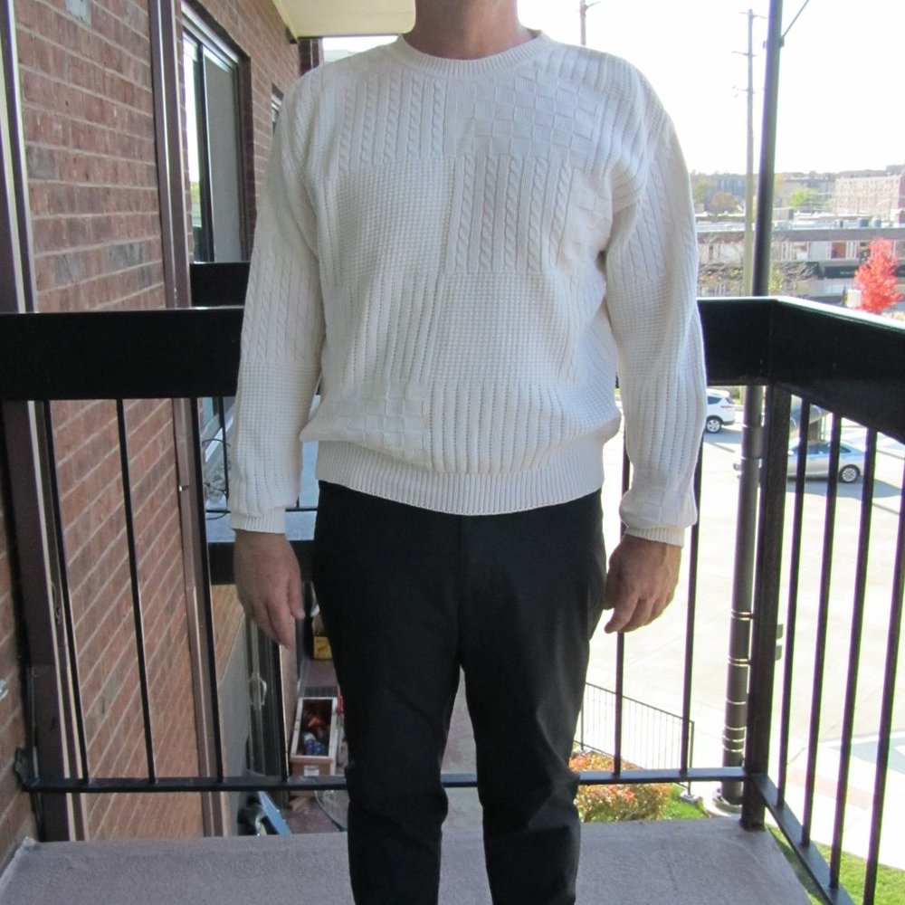 New Talbots Men’s White Ribbed Pattern Long Sleeves Sweater size L